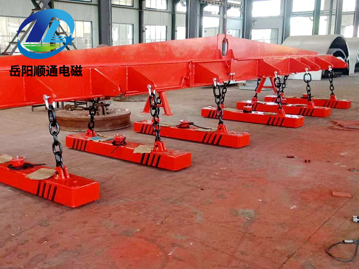 W92系列吊運(yùn)小鋼坯、鋼錠用電磁鐵